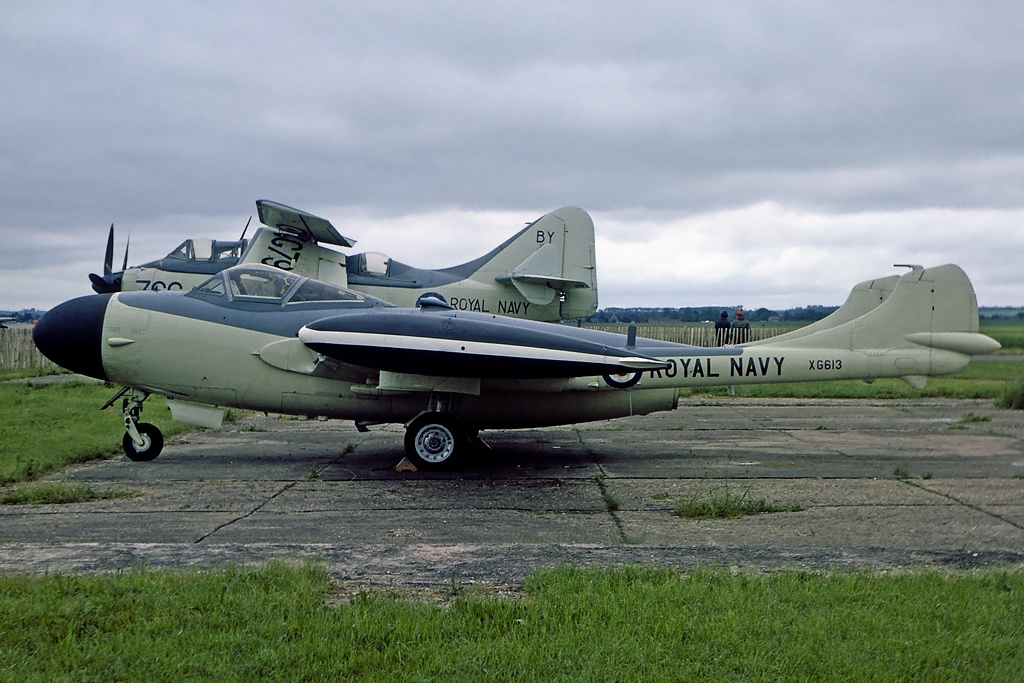 De Havilland DH-112 Sea Venom FAW.21 de profil