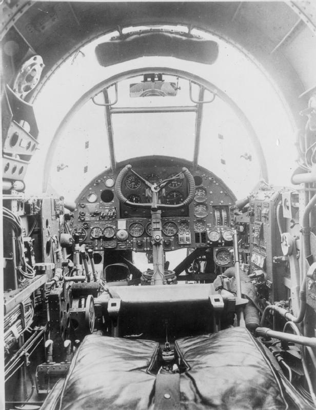 Handley Page Hampden I, cockpit