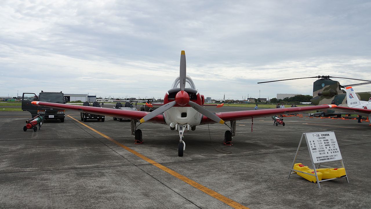 Fuji T-3 vu de front