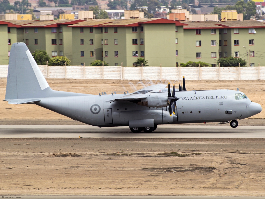 Lockheed C-130 Hercules (L-100-20) péruvien