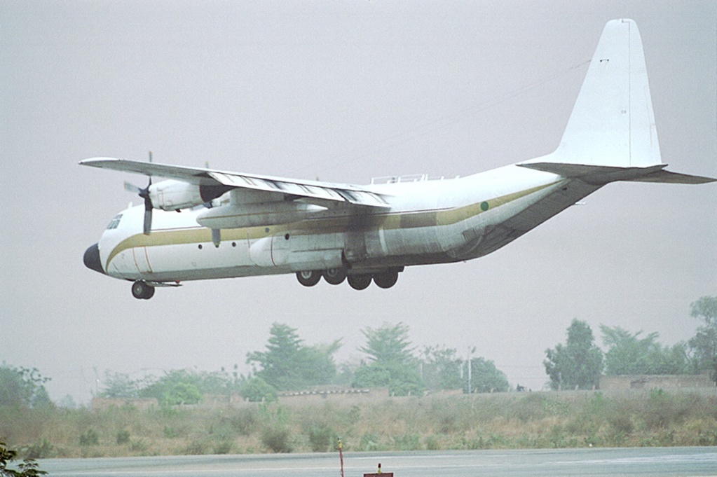Lockheed C-130 Hercules (L-100-30) libyen