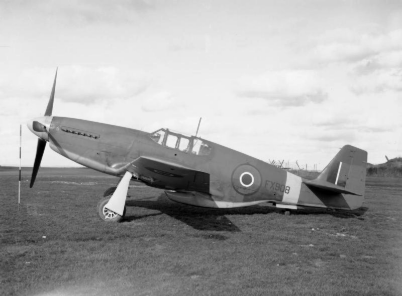 North American P-51 Mustang III de la RAF