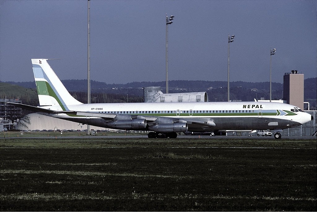 Boeing 707-351C népalais