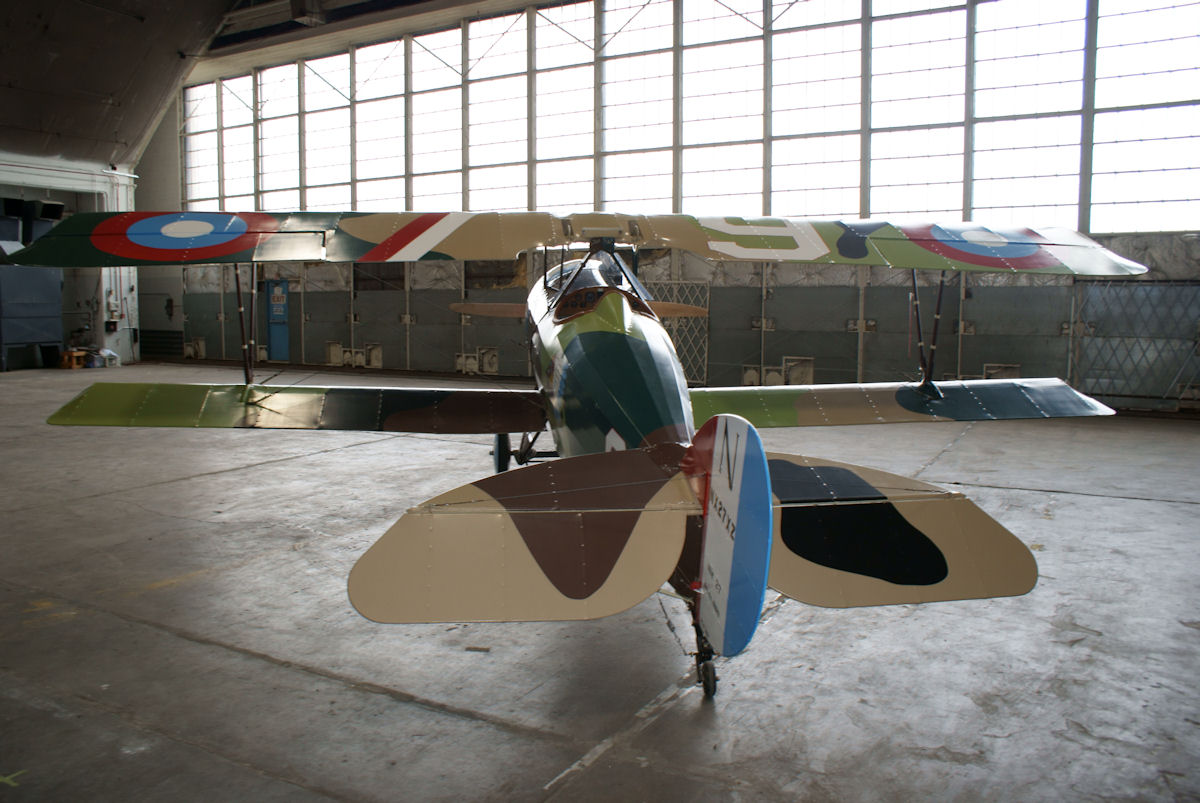 Nieuport 27 restauré vu de derrière