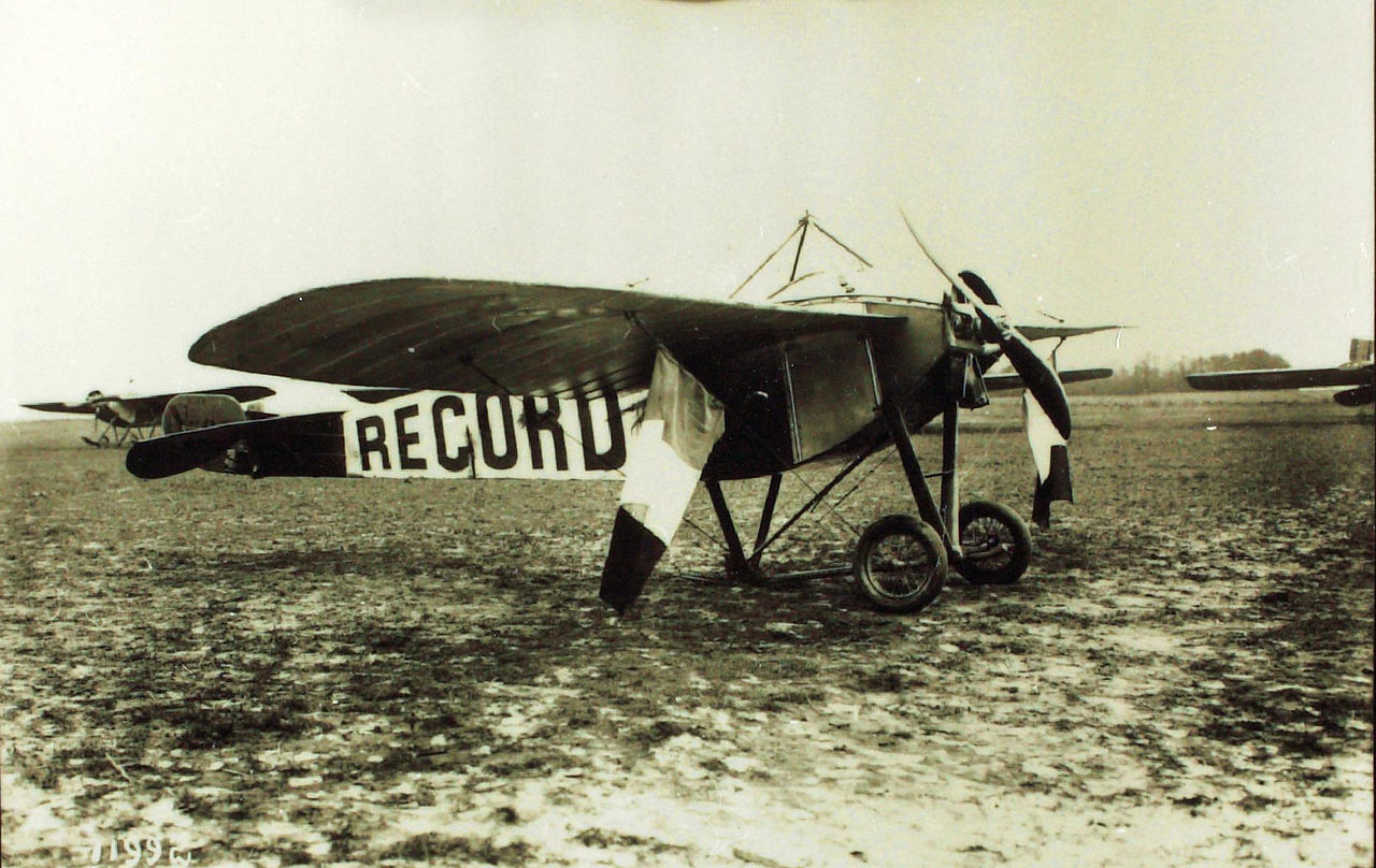 Nieuport II G au sol