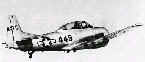 North American XSN2J en vol vu de l'arrière