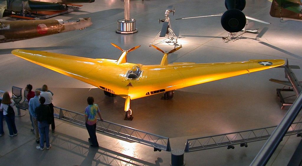 Northrop N-1M sans dièdre vu de l'avant