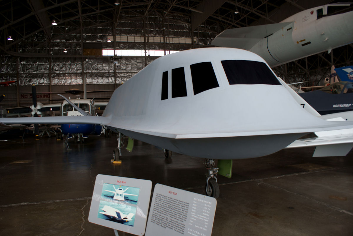 Northrop Tacit Blue vu de l'avant
