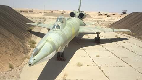 Tupolev Tu-22U Blinder libyen sur la base d'al-Jufra