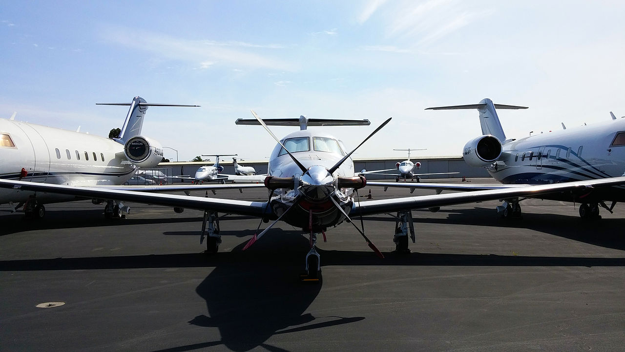 Pilatus PC-12 vu de front