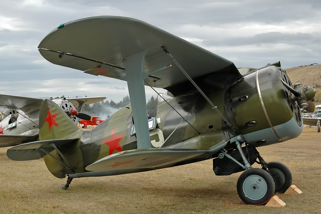 Polikarpov I-153 Chaïka de collection en livrée verte