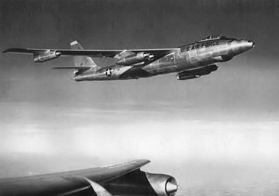 Boeing B-47 Stratojet (RB-47K) de l'USAF en vol