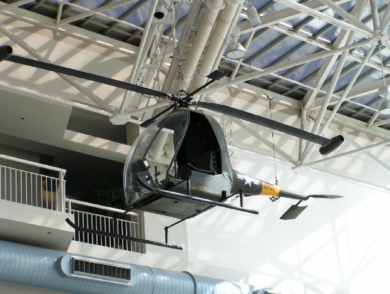 Hiller H-32 (YH-32) suspendu