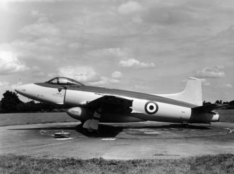 Supermarine Attacker FB.2 au sol