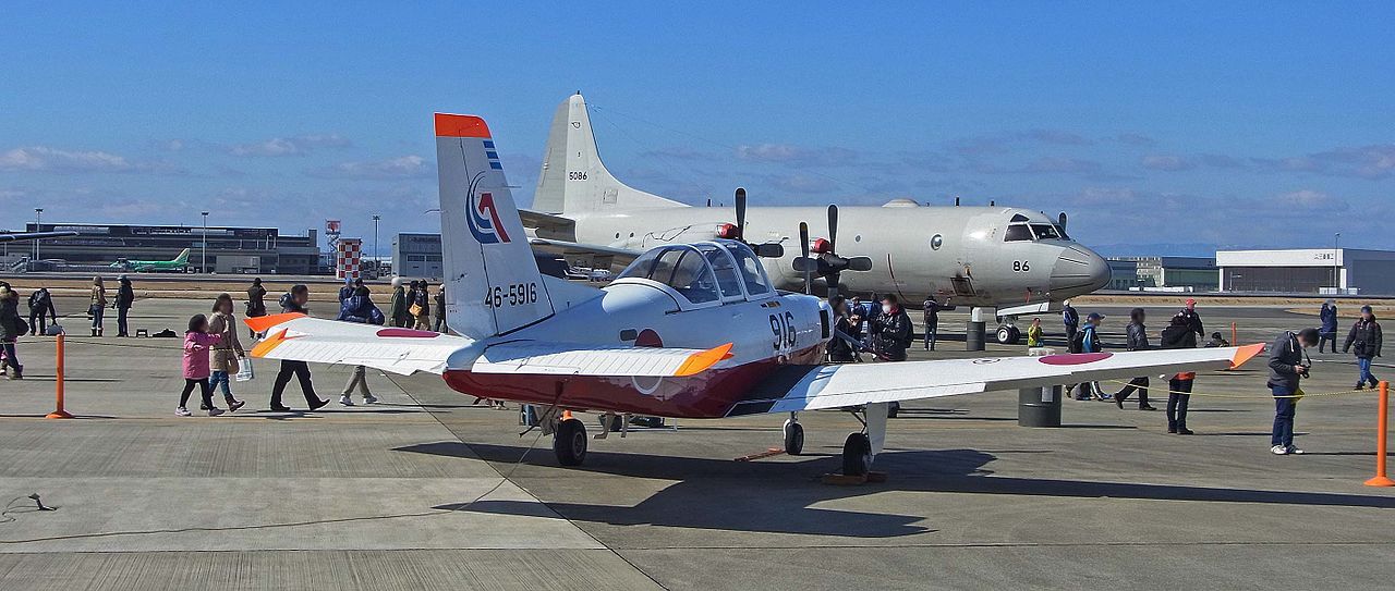 Fuji T-7 vu de l'arrière