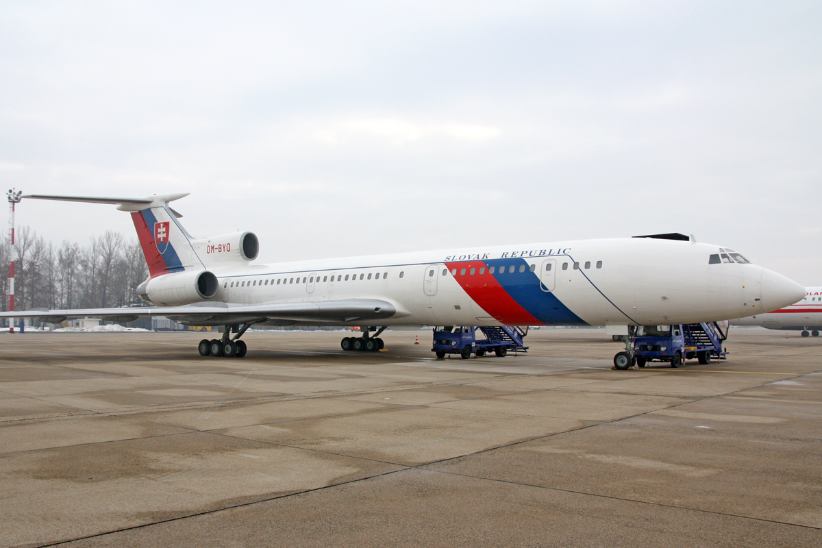 Tupolev Tu-154M slovaque