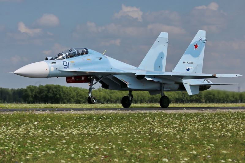 Sukhoï Su-30M2 russe au décollage