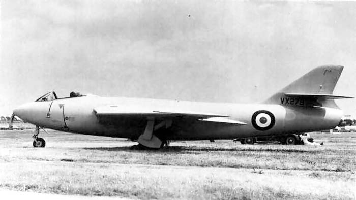 Hawker P.1081 au sol vu de profil