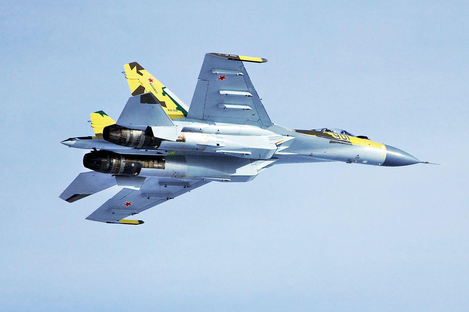 Sukhoï Su-35BM "901" vu de côté